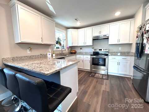 606 E Carpenter Street, Dallas, NC 28034
