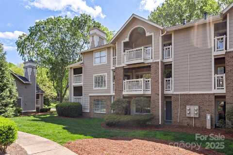 5001 Sharon Road, Charlotte, NC 28210