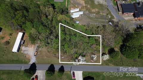 12 Hoyle Street, Marion, NC 28752