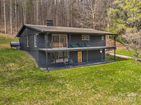 89 Russell Drive, Waynesville, NC 28786
