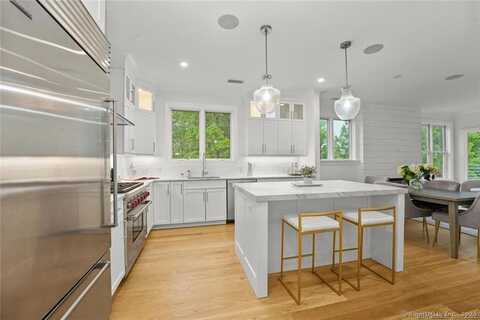 202 Gramercy Park, New Canaan, CT 06840