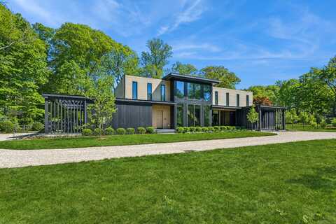4 Pequot Trail, Westport, CT 06880