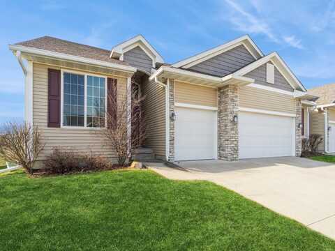 10287 Coventry Circle, Johnston, IA 50131