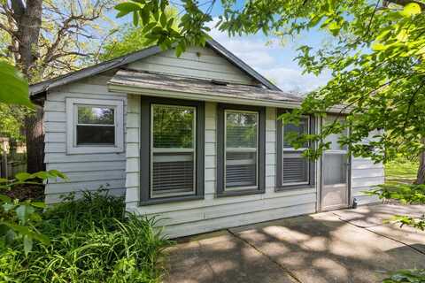 2620 37th Street, Des Moines, IA 50310