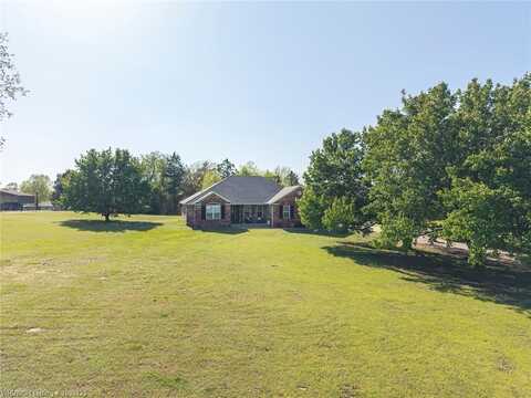 2007 Westhills DR, Lavaca, AR 72941