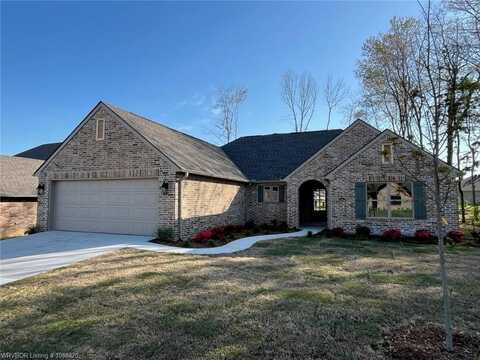 8304 McLaren DR, Fort Smith, AR 72916