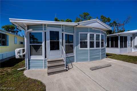 233 Caravan Circle, North Fort Myers, FL 33903