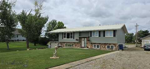 112 6th N, Winifred, MT 59489