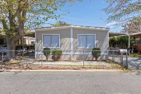 43850 E 20th Street, Lancaster, CA 93535