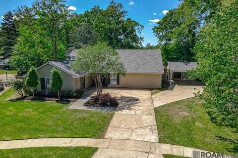 4722 Williamsburg Dr, Saint George, LA 70817
