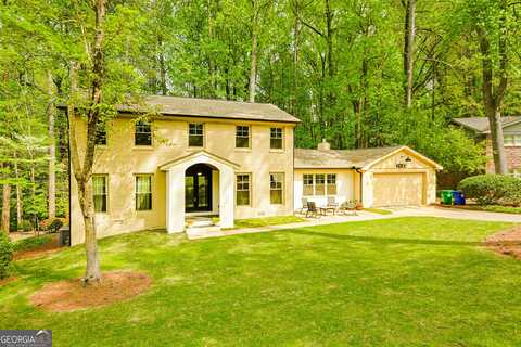 2433 Helmsdale, Atlanta, GA 30345