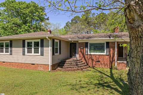 105 pinewood Avenue, Clinton, SC 29325