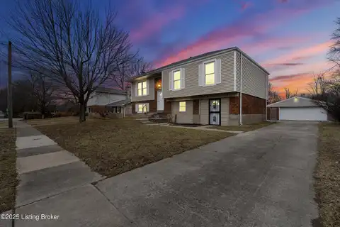 10103 St Rene Rd, Jeffersontown, KY 40299