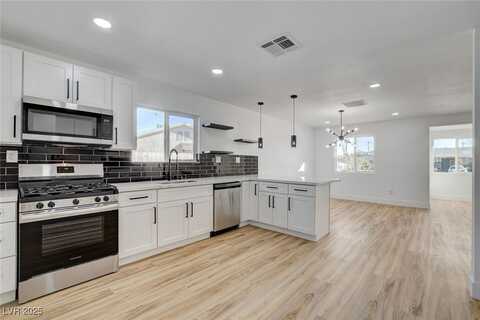 824 N 20th Street, Las Vegas, NV 89101
