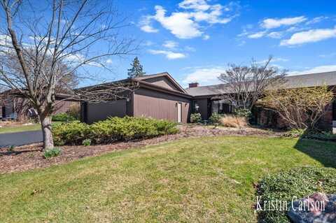 5970 Parview Drive SE, Grand Rapids, MI 49546