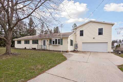 922 E Eureka Street, Greenville, MI 48838