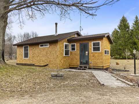 17055 State Street, Copemish, MI 49625