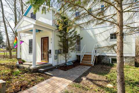 818 S 7th Street, Ann Arbor, MI 48103
