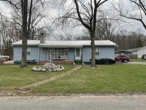 52421 Arnold Street, Dowagiac, MI 49047