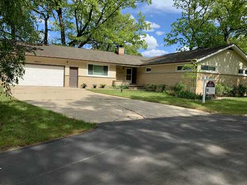 52473 Sheridan Road, Paw Paw, MI 49079