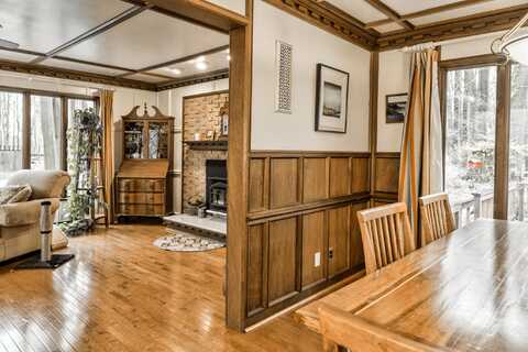 1095 N Parker Road, Dexter, MI 48130