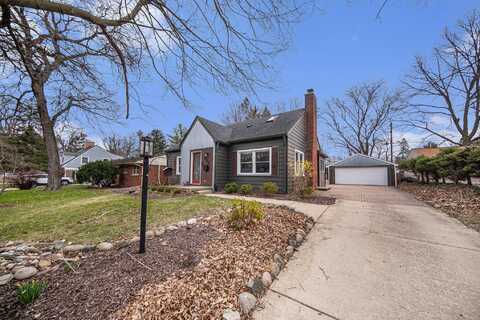 825 Hewett Drive, Ann Arbor, MI 48103