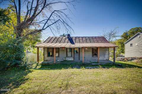 627 Paine Street, Sevierville, TN 37862