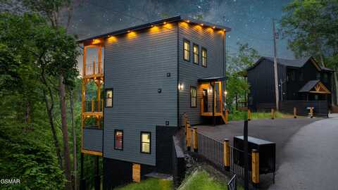 1349 N Baden Drive, Gatlinburg, TN 37738