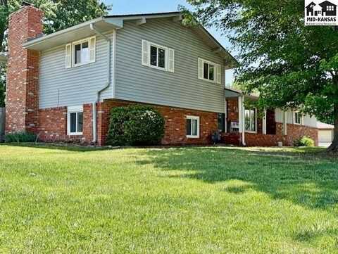 308 Hemlock St, Hutchinson, KS 67502