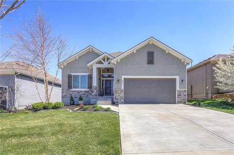 9837 Hollis Lane, Lenexa, KS 66227