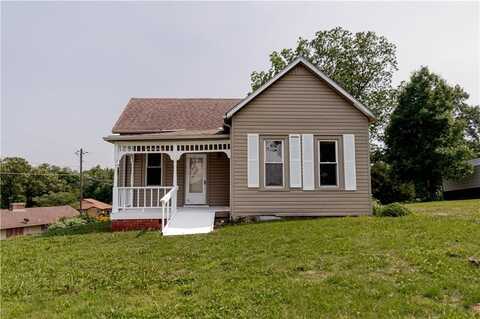 713 N 13 Street, Atchison, KS 66002