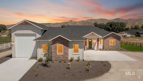 1360 Jordan Ln, Emmett, ID 83617