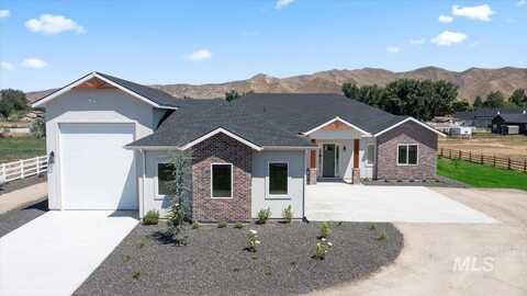 1360 Jordan Ln, Emmett, ID 83617
