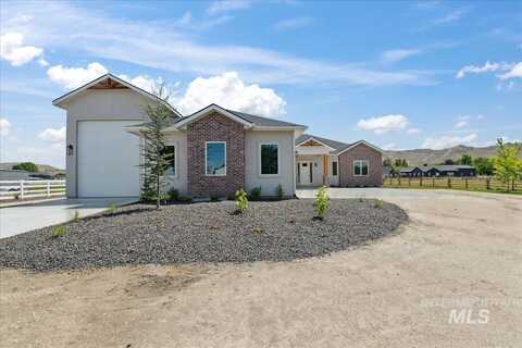 1360 Jordan Ln, Emmett, ID 83617