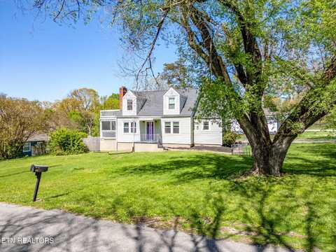 542 Henderson St, Maryville, TN 37804