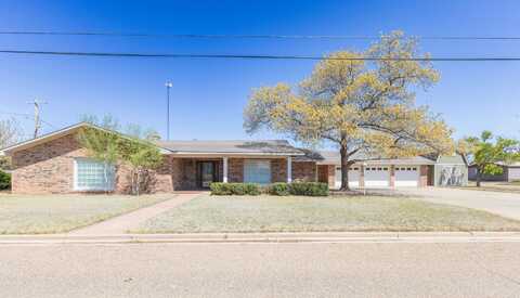 702 W College Street, Lockney, TX 79241