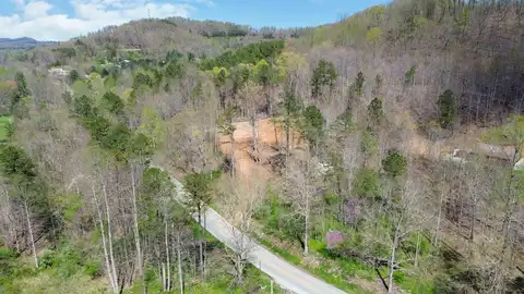 9999 Meadow Creek Road, Corbin, KY 40701