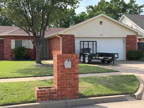 2106 NW Britni Cir, Lawton, OK 73505