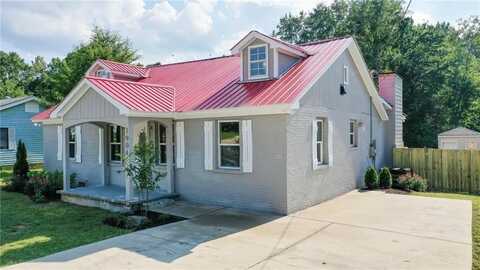 1904 S LONG STREET, OPELIKA, AL 31801