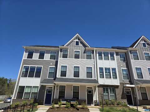 2413 RENEWAL RD, Charlottesville, VA 22902
