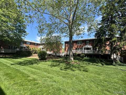 1041 N Clay Avenue, Kirkwood, MO 63122