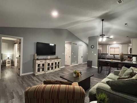 18910 Pine Lake Road, Monroe City, MO 63456
