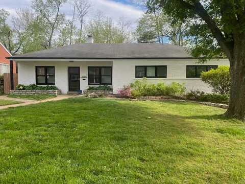 8120 Halifax Drive, Saint Louis, MO 63105