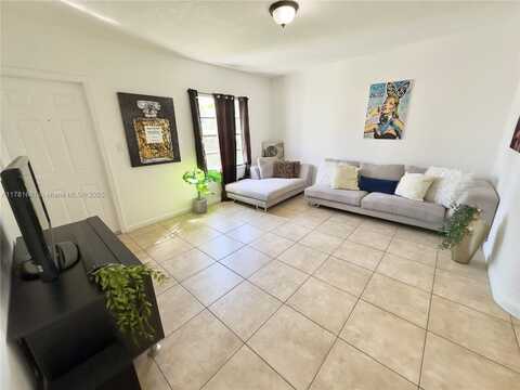 301 NW 37th St, Miami, FL 33127