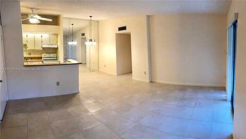 9674 S Belfort Cir, Tamarac, FL 33321