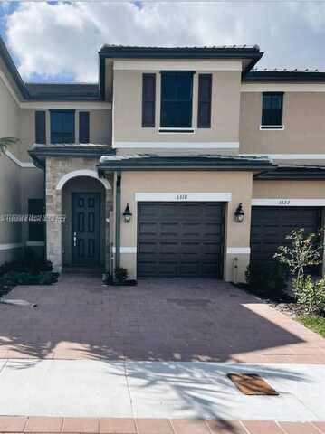 3318 W 112th St, Hialeah, FL 33018