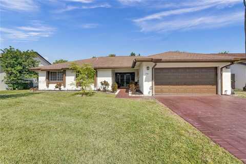 731 SW 99th Ave, Pembroke Pines, FL 33025