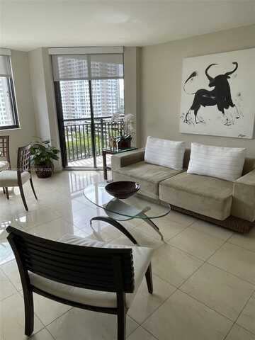 540 Brickell Key Dr, Miami, FL 33131