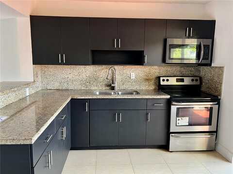 8245 NW 6th Ter, Miami, FL 33126