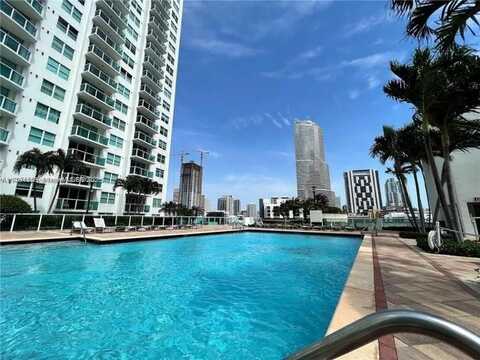 31 SE 5th St, Miami, FL 33131